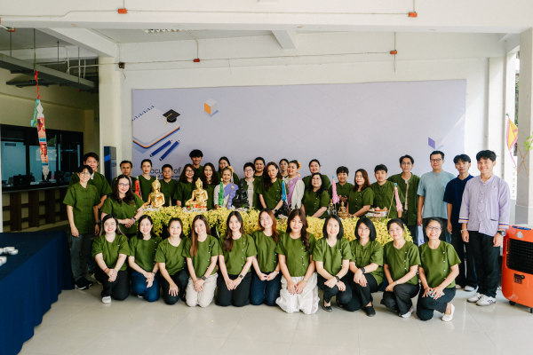 คณะรัฐศาสตร์ฯ มช. จัดกิจกรรมสรงน้ำพระพุทธรูป สืบสานปี๋ใหม่เมือง 2569