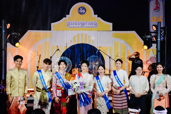 รัฐศาสตร์ฯ มช. จัดกิจกรรม “สืบฮีตสานฮอย สิงห์ขาวฮ้อยใจ ฮับน้องใหม่กิ๋นขันโตก” ประจำปีการศึกษา 2569