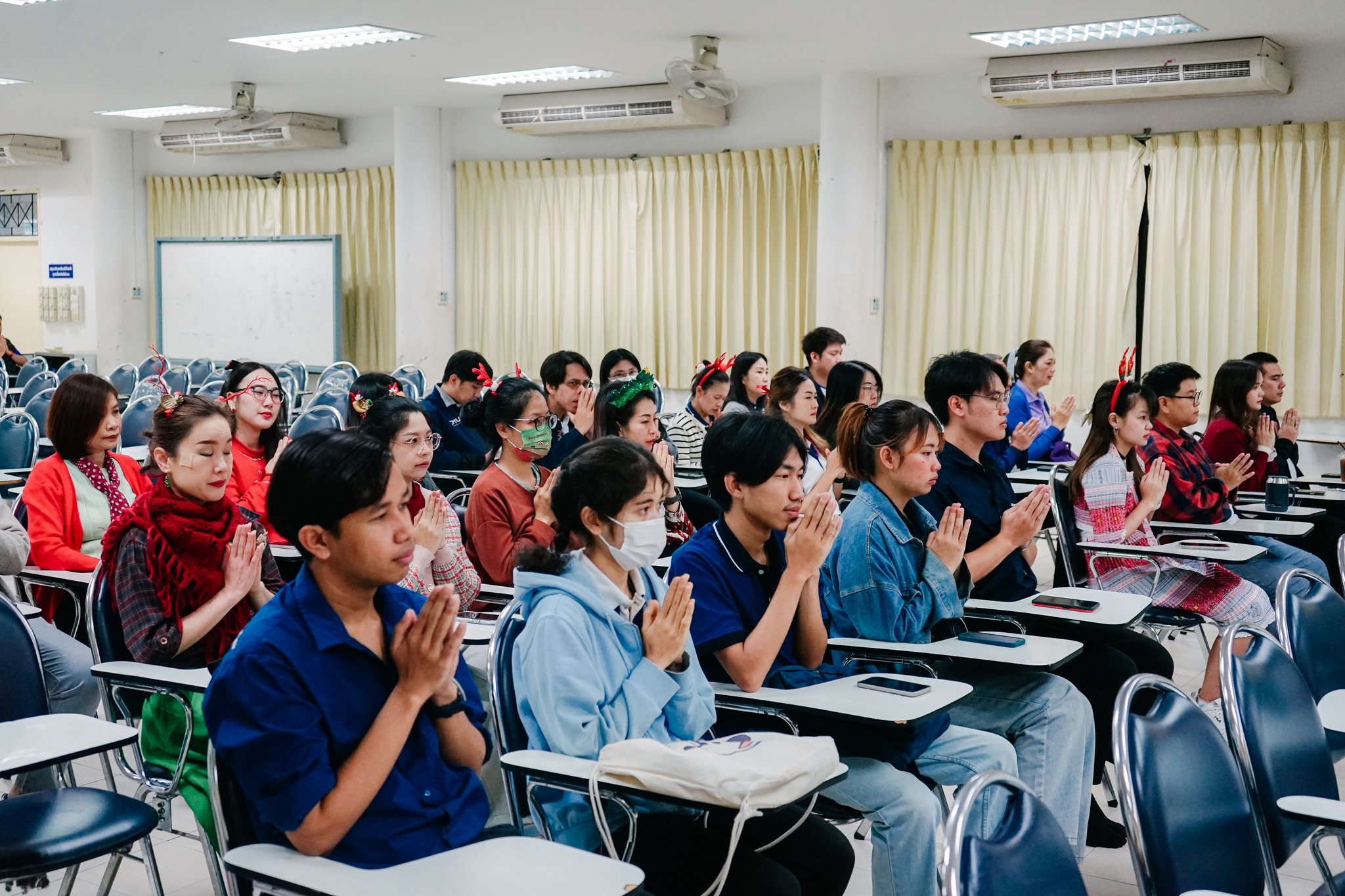 พิธีทําบุญวันสถาปนาคณะรัฐศาสตร์และรัฐประศาสนศาสตร์ประจําปี 2567