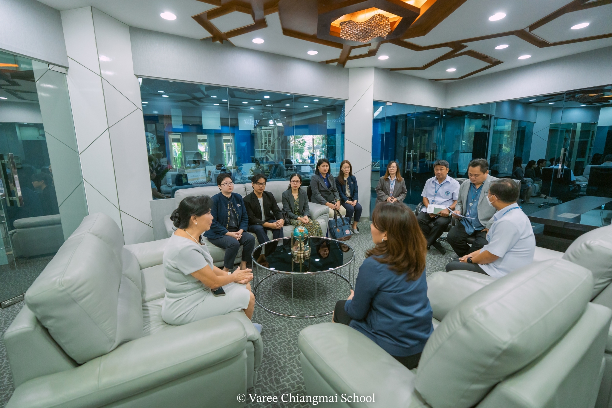 ร่วมลงนามบันทึกข้อตกลงทางวิชาการระหว่างคณะรัฐศาสตร์และรัฐประศาสนศาสตร์ มหาวิทยาลัยเชียงใหม่ และโรงเรียนวารี เชียงใหม่